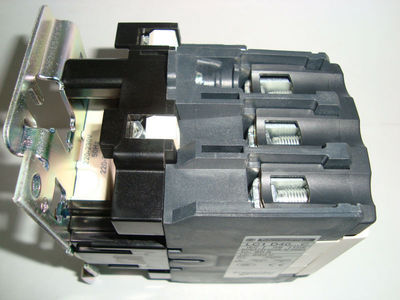 【正宗施耐德接觸器LC1D40M7C LC1D40Q7C 現(xiàn)貨16只 假一賠十】?jī)r(jià)格,廠家,圖片,接觸器,昆明市盤龍區(qū)昌茂五金交電經(jīng)營(yíng)部-